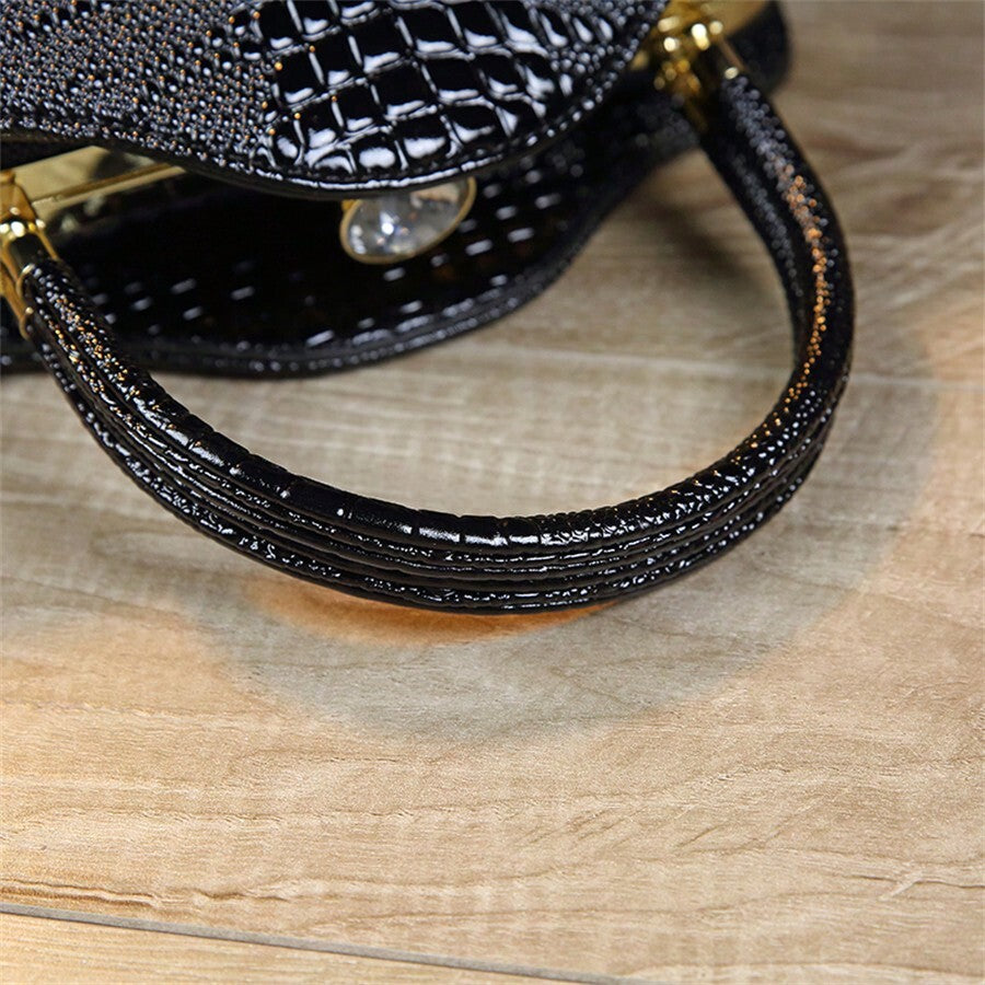 Women's Cloud Pattern Handbag Vintage Crocodile Design Shoulder Crossbody Bag Elegant Classic Tote Purse Casual Daily Work Fashion