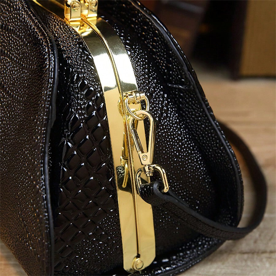 Women's Cloud Pattern Handbag Vintage Crocodile Design Shoulder Crossbody Bag Elegant Classic Tote Purse Casual Daily Work Fashion